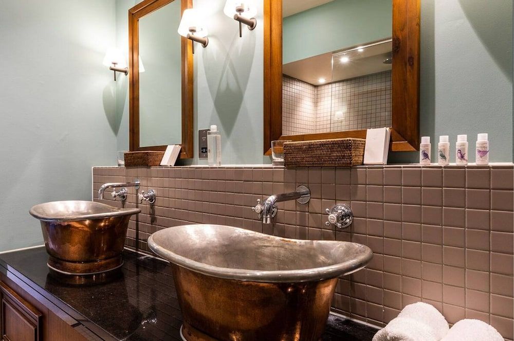 undefined Fox and Anchor 10