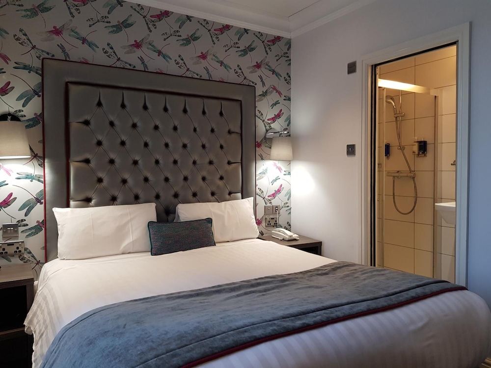 The Beverley Hotel Standard Double Room 4