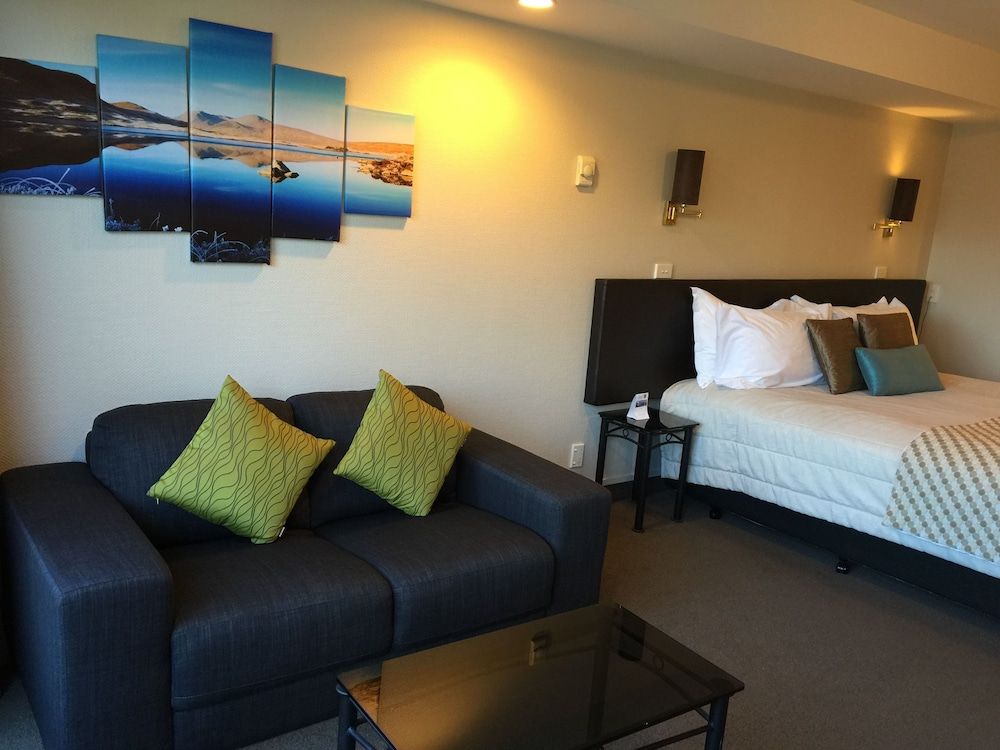 undefined Hurley's of Queenstown 9