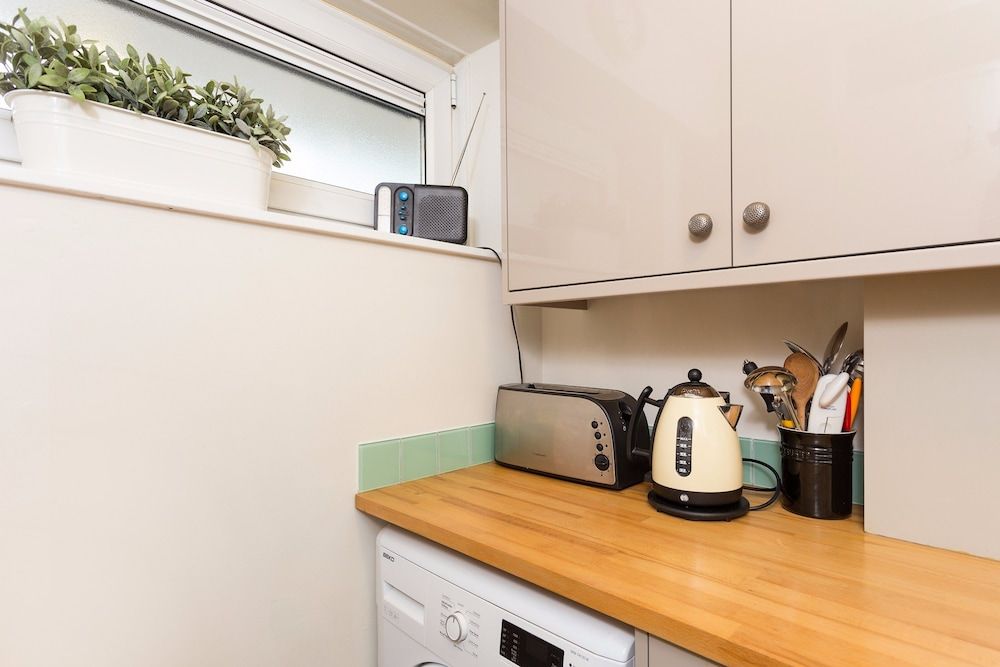 undefined Stylish 2 Bed Flat 5 Minutes From Paddington 10