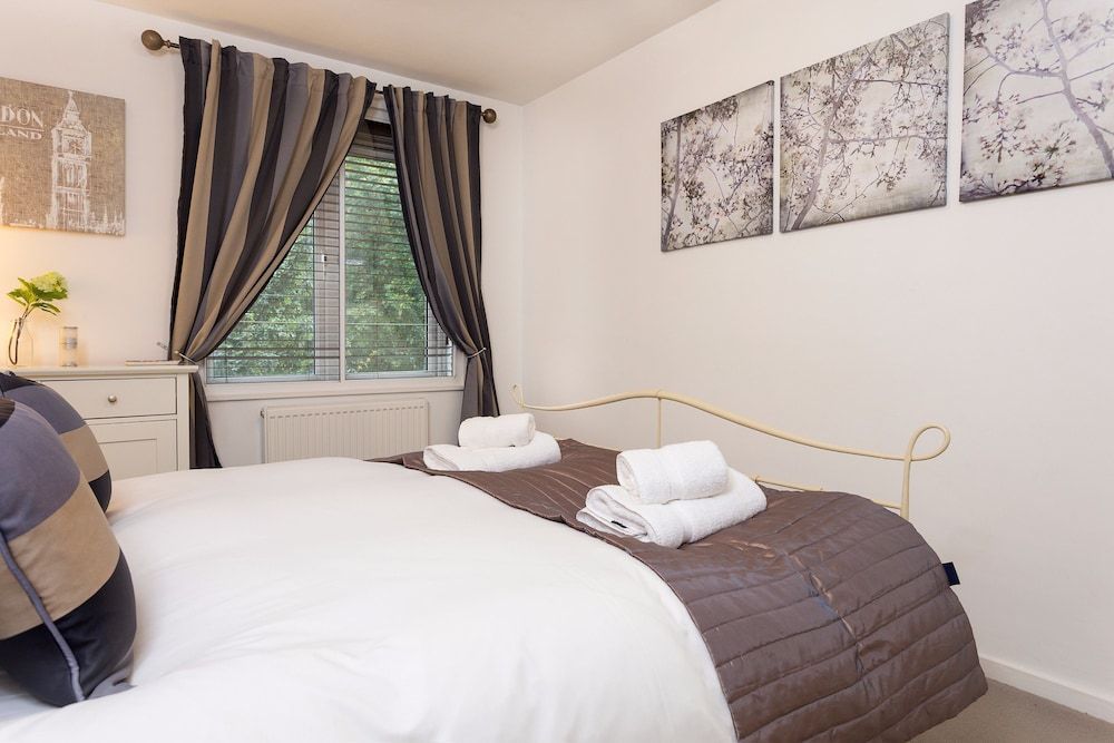 undefined Stylish 2 Bed Flat 5 Minutes From Paddington 6