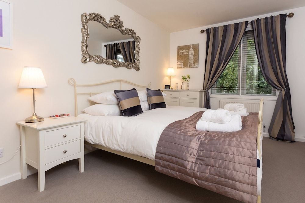 undefined Stylish 2 Bed Flat 5 Minutes From Paddington 2