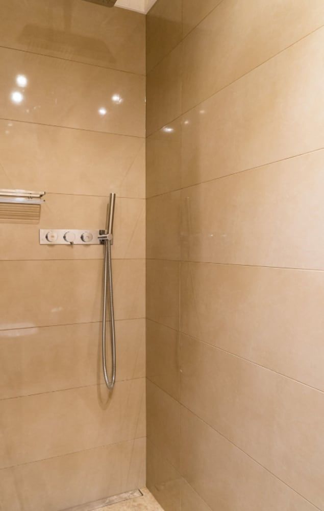 Kensington Prime Hotel Standard Double Room, 1 Double Bed 8