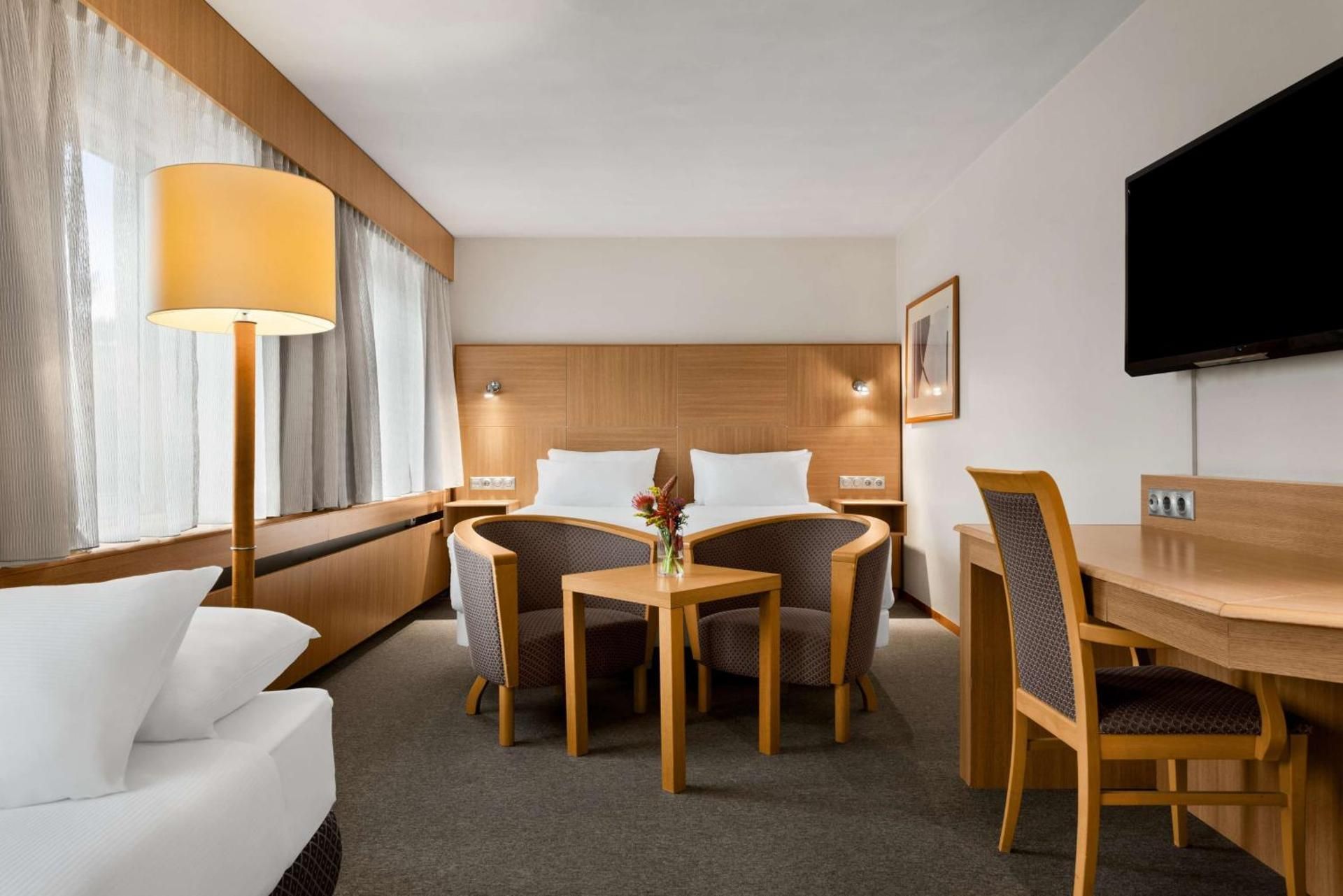 NH Noordwijk Conference Centre Leeuwenhorst Standard Triple Room 2