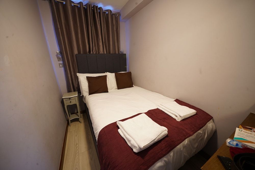 New Dawn Hotel Quadruple Room 5