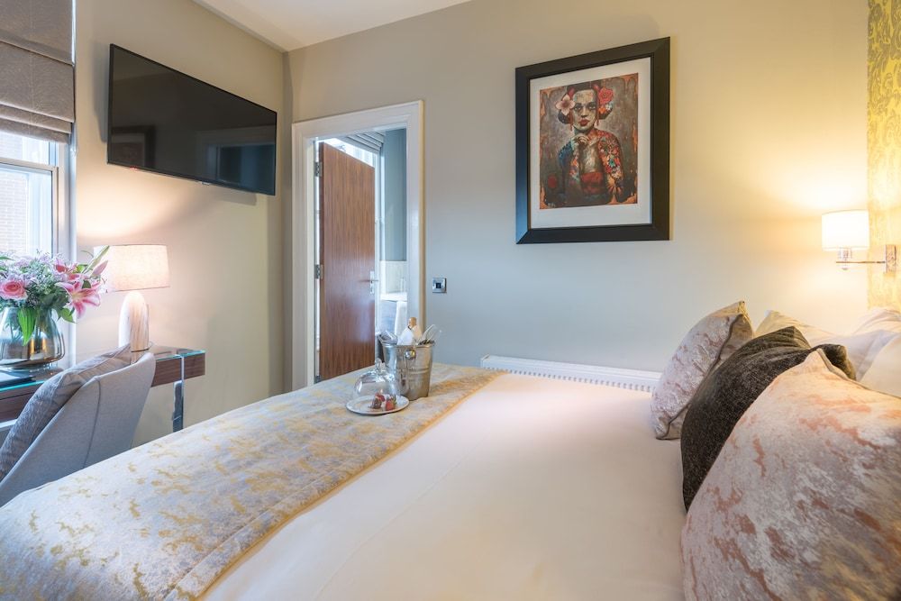 Shipquay Boutique Hotel Premium Double Room 3