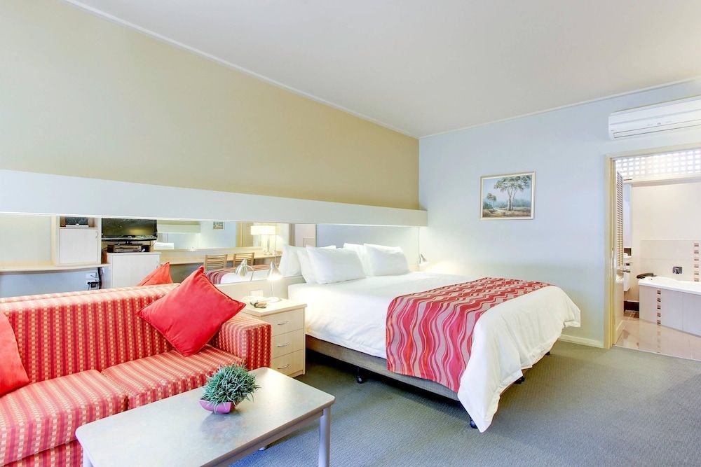 Deluxe Room, 1 King Bed