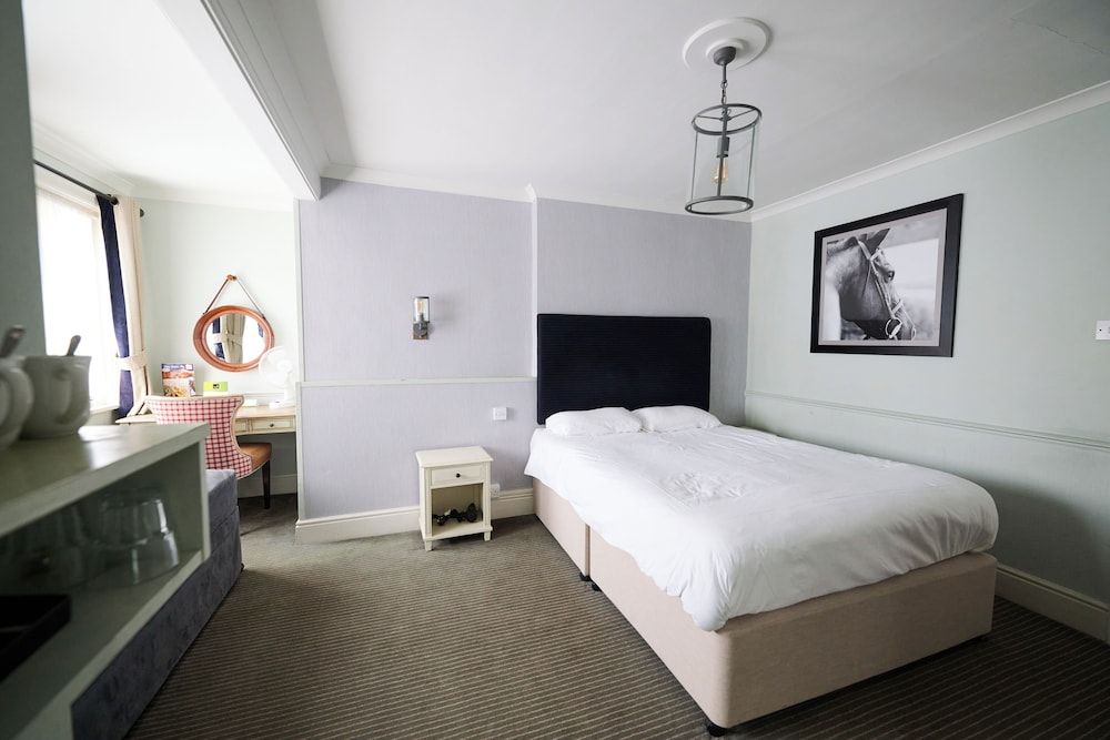 White Hart, Newmarket by Marston's Inns Family Room