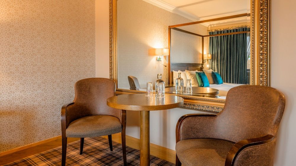 Flagstaff Lodge Executive Double Room, 1 King Bed, Mountain View 4