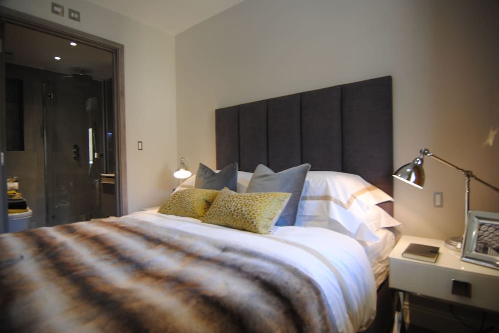 Lux St James Park Apartment Central London FREE WIFI by City Stay Aparts London Apartment, 2 Bedrooms, City View, Top Floor 5