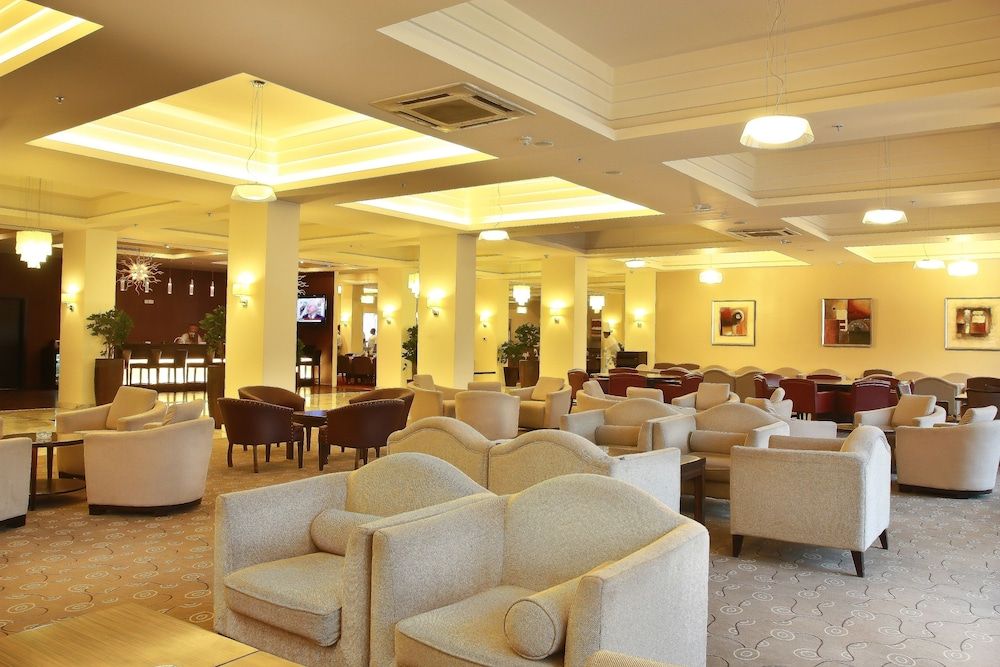 undefined Grand Palace Hotel 8