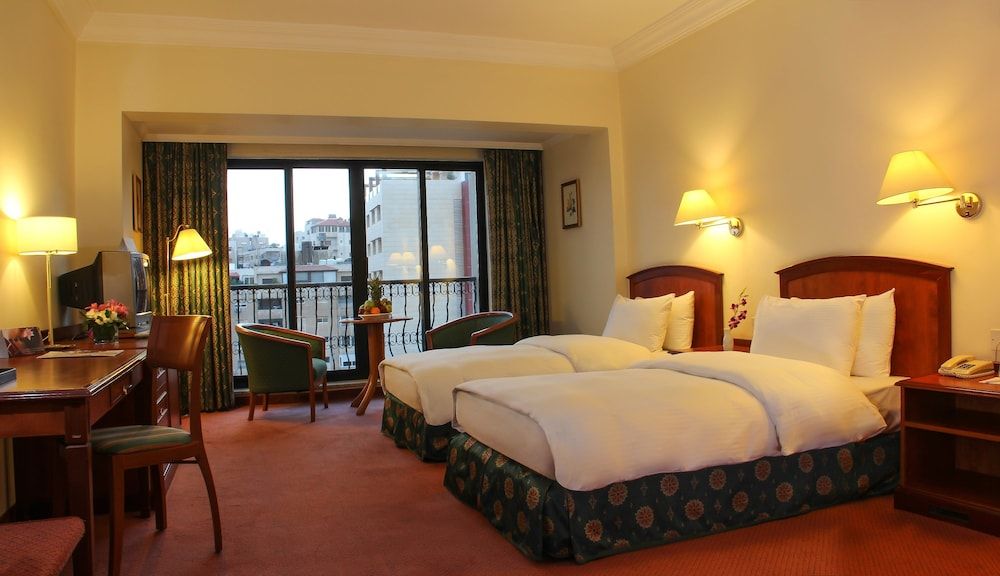 undefined Grand Palace Hotel 4