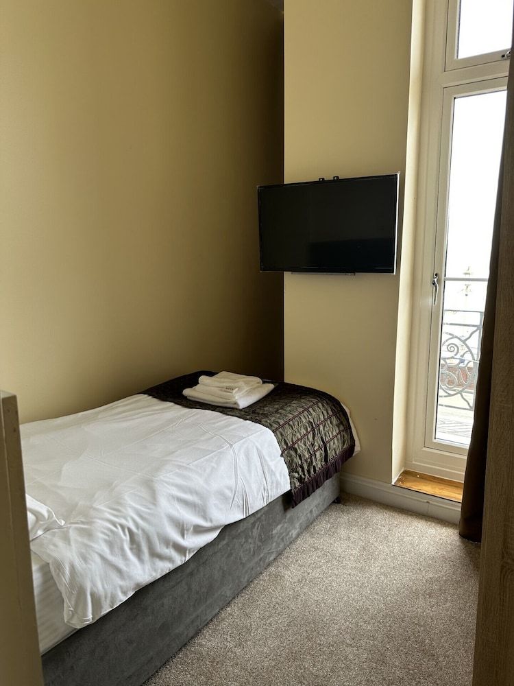 Basic Single Room