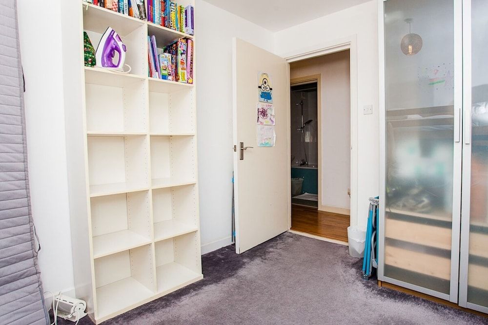 undefined Charming Peaceful 2 Bed with Parking and Garden 4