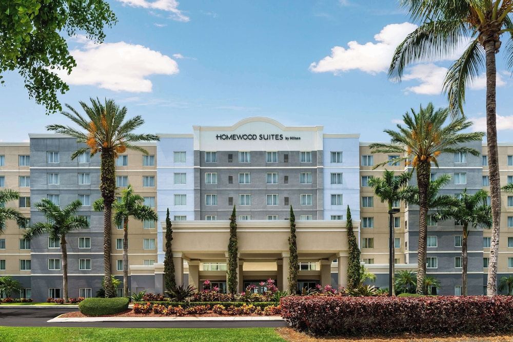 undefined Homewood Suites by Hilton Miami-Airport/Blue Lagoon