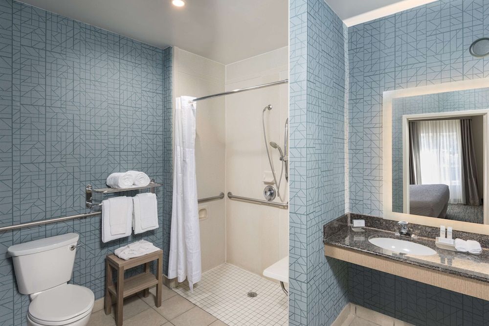 undefined Homewood Suites by Hilton Miami-Airport/Blue Lagoon 8