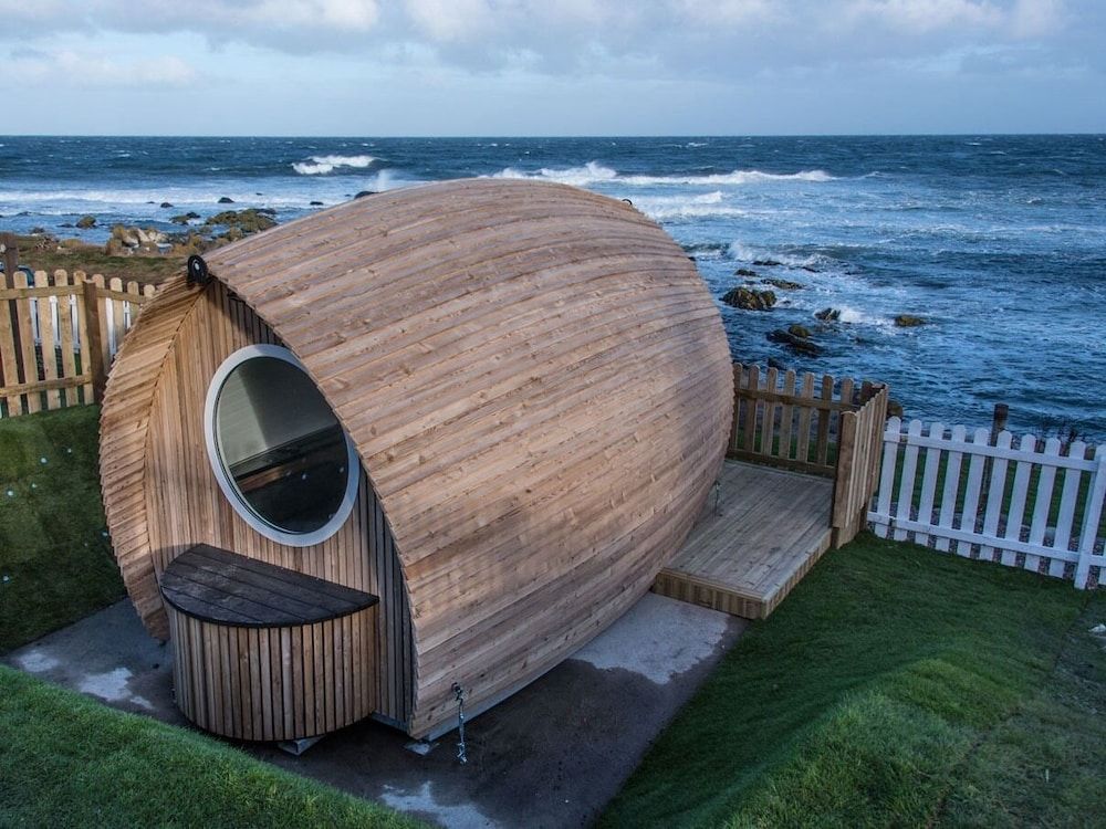 Door to the Shore - Seafront Cottages