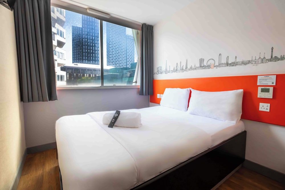 easyHotel London Croydon Standard Double Room, 1 Double Bed 10
