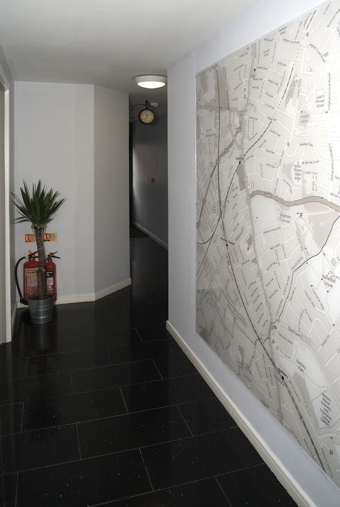 undefined Guest House London 9