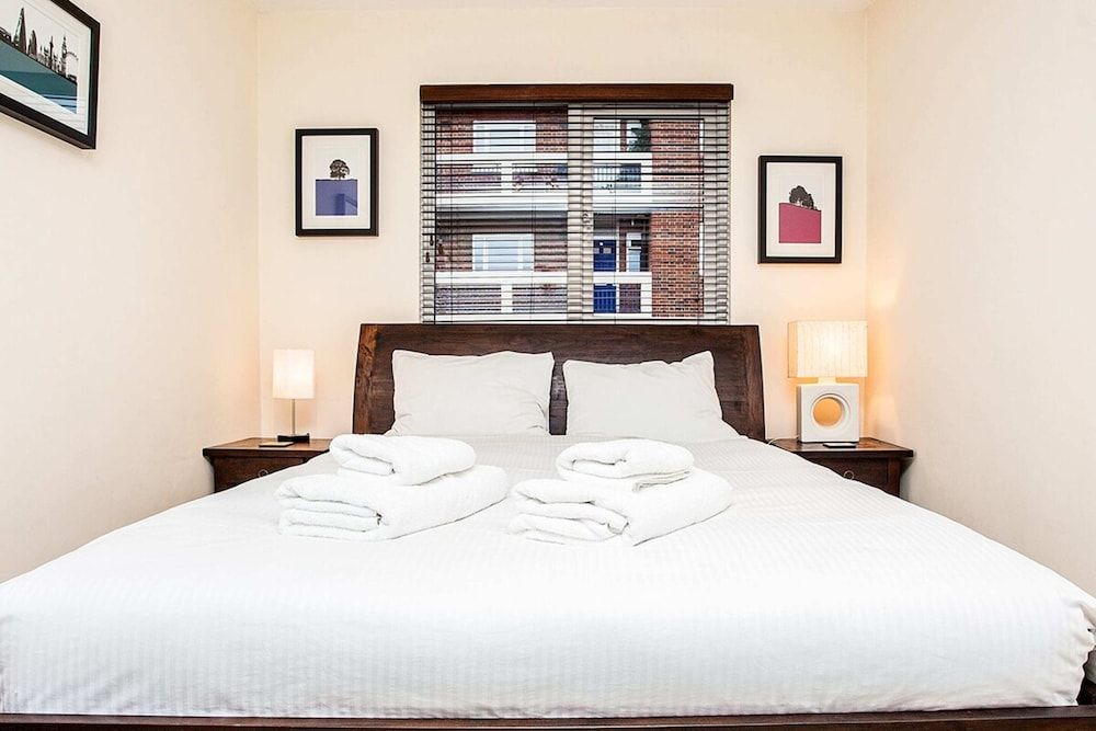 undefined Stunning Spacious South London 1 Bed Apartment with Balcony 5