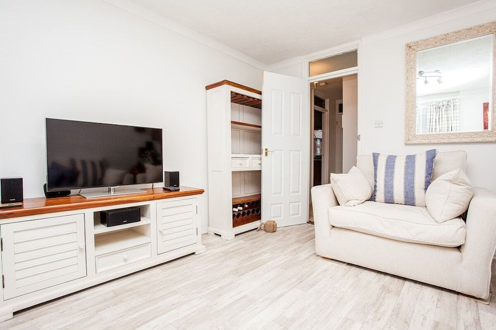 undefined Stunning Spacious South London 1 Bed Apartment with Balcony