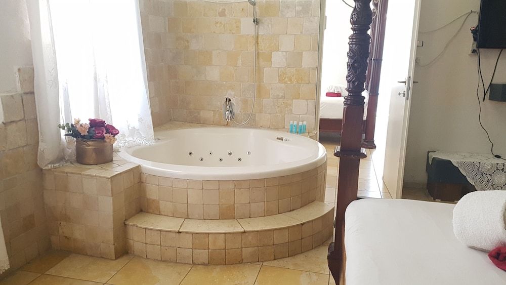 Lake Mansion Family Chalet, 3 Bedrooms 5