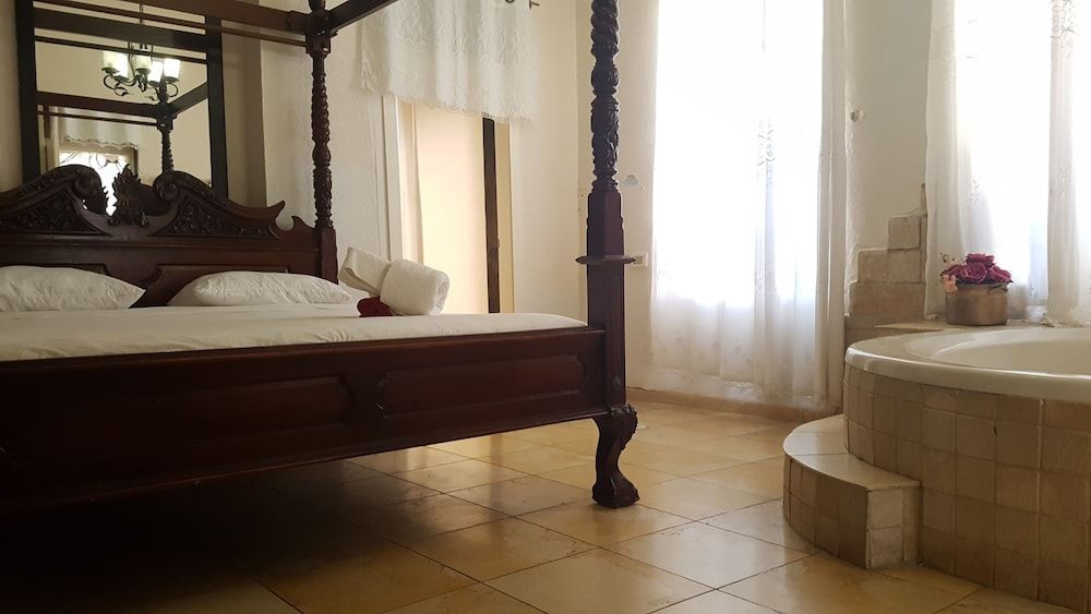 Lake Mansion Family Chalet, 3 Bedrooms 8