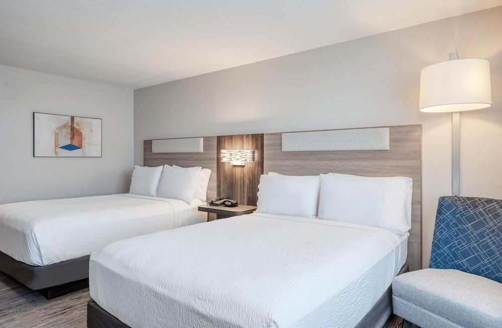 Holiday Inn Express Federal Way Seattle South by IHG Standard Room, 2 Queen Beds 2