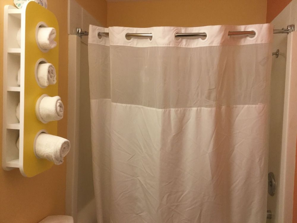 Riverside Motel Comfort Room, 2 Queen Beds, Mountain View 7