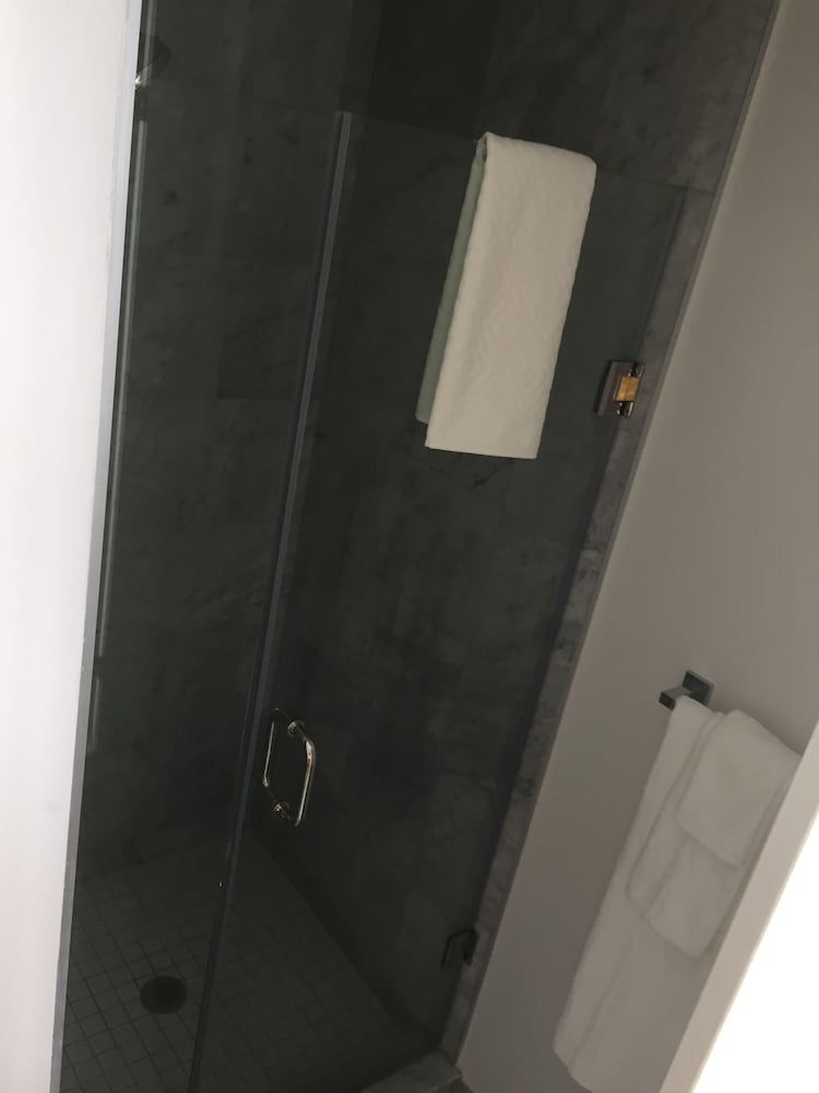 iHost Suites City Condo, 2 Bedrooms, Kitchen, City View 5