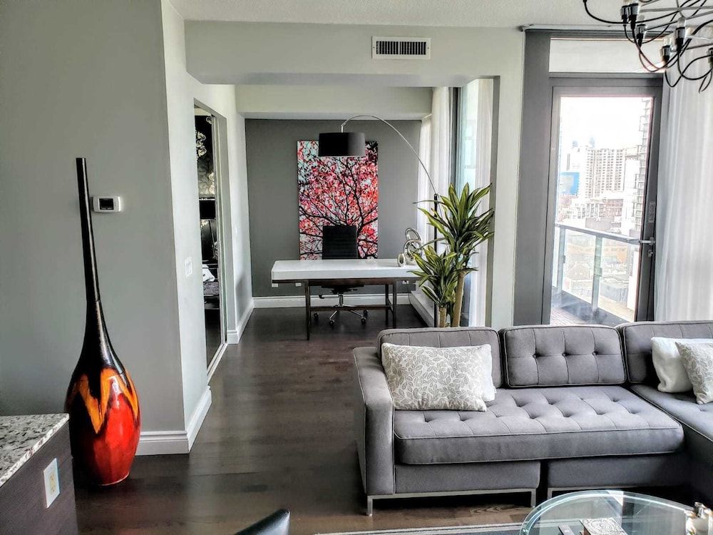 undefined King Street Executive Suite 6