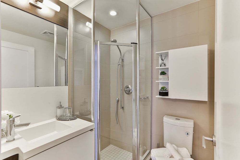 QuickStay - Breathtaking 3-Bedroom in the Heart of Downtown Deluxe Apartment, 3 Bedrooms, City View 7