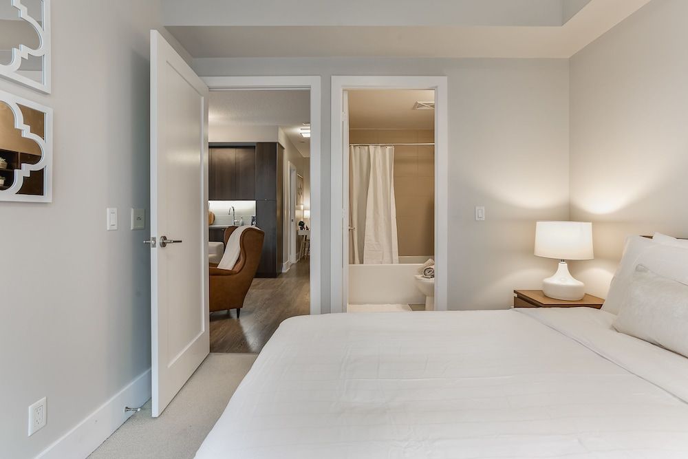 QuickStay - Breathtaking 3-Bedroom in the Heart of Downtown Deluxe Apartment, 3 Bedrooms, City View 3