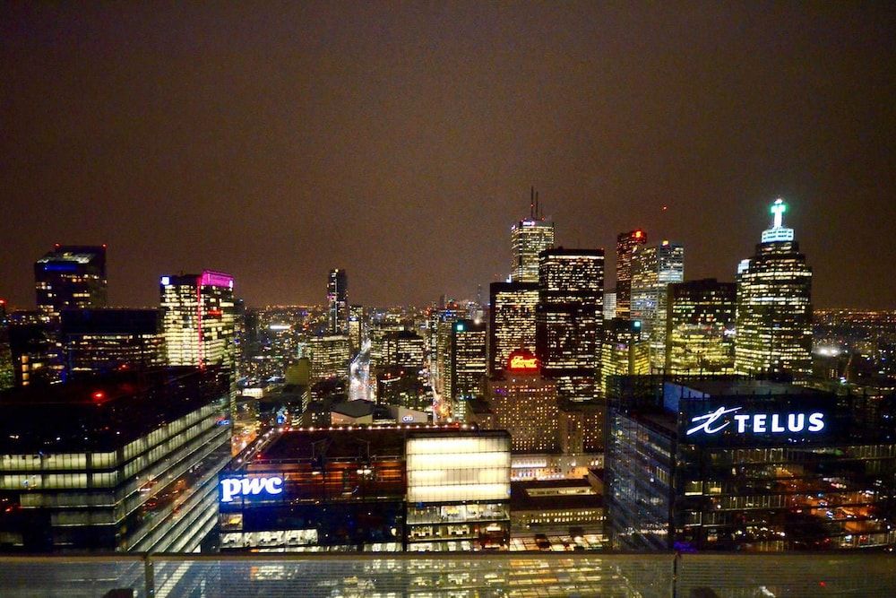 Platinum Suites - Modern Luxury High Rise Condo Platinum Suites - Modern Luxury High Rise 16