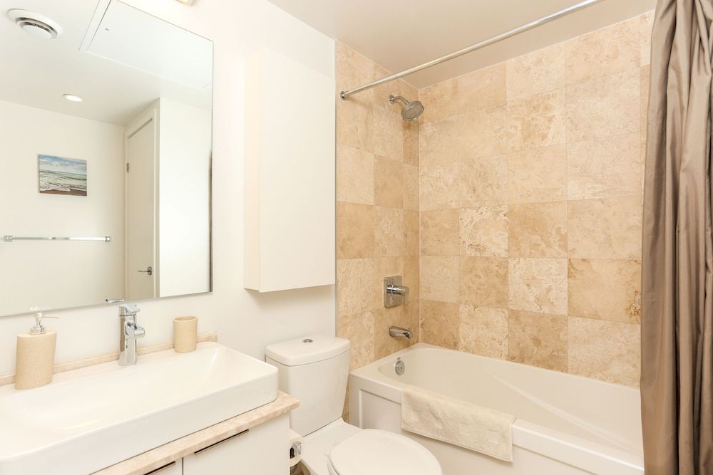 Platinum Suites - Modern Luxury High Rise Condo Platinum Suites - Modern Luxury High Rise 14