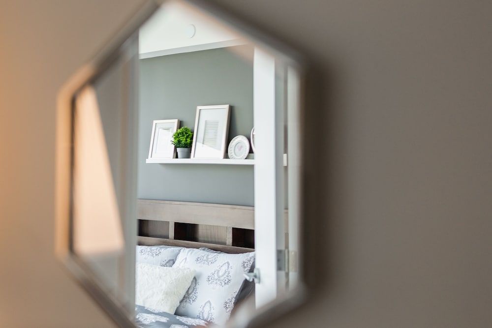 QuickStay - Enchantment in Yorkville - Yonge & Bloor Condo, 1 Queen Bed with Sofa bed 12