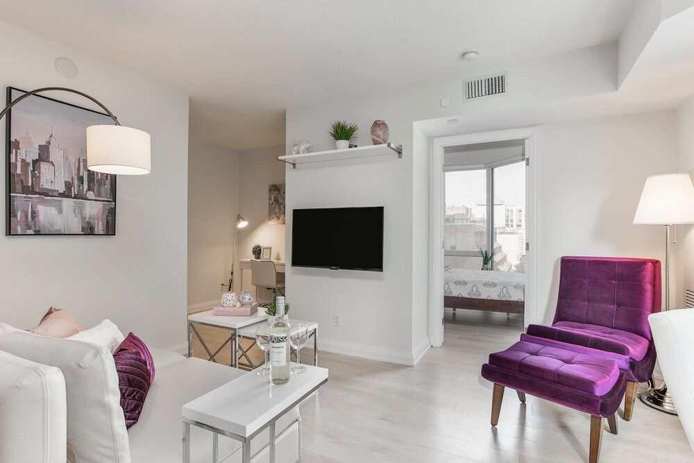 QuickStay - Enchantment in Yorkville - Yonge & Bloor Condo, 1 Queen Bed with Sofa bed 14