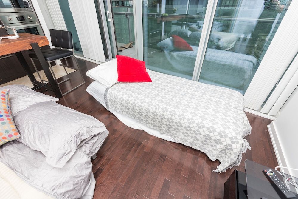 Applewood Suites - 3 Bed Waterfront Area Condo, 3 Bedrooms 20