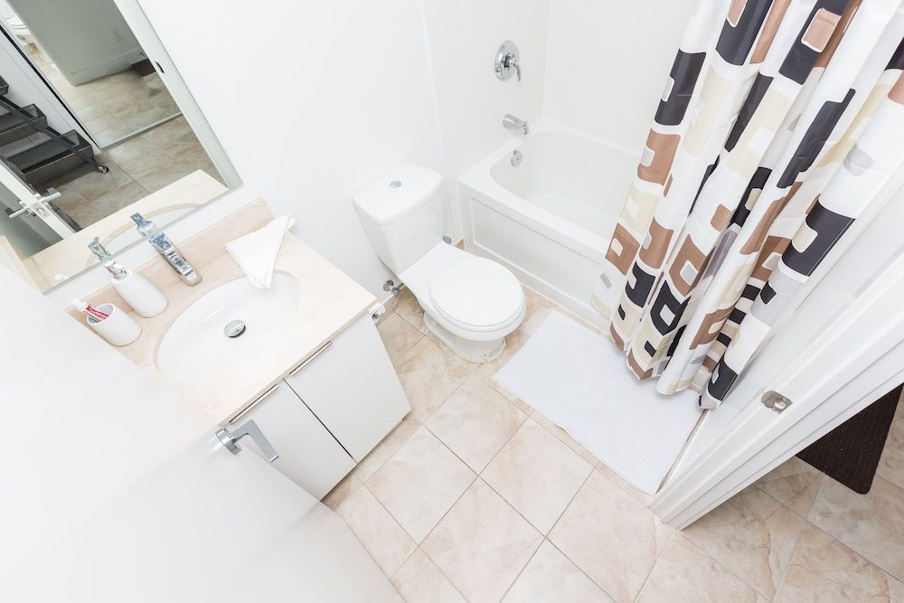 Applewood Suites - 3 Bed Waterfront Area Condo, 3 Bedrooms 24