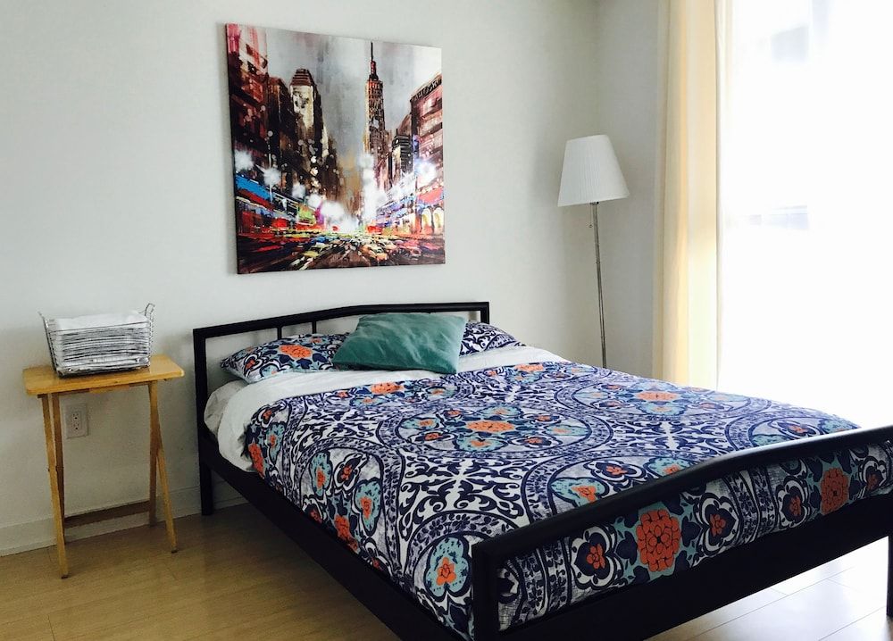 undefined Beautiful Home by Rogers Centre 6