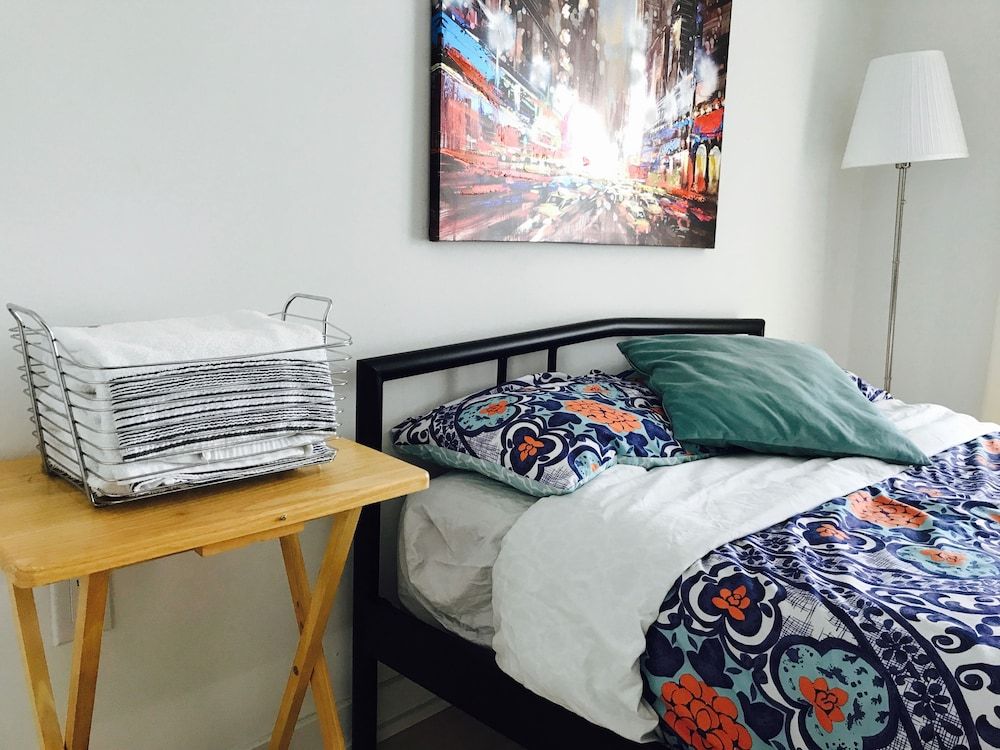 undefined Beautiful Home by Rogers Centre 8