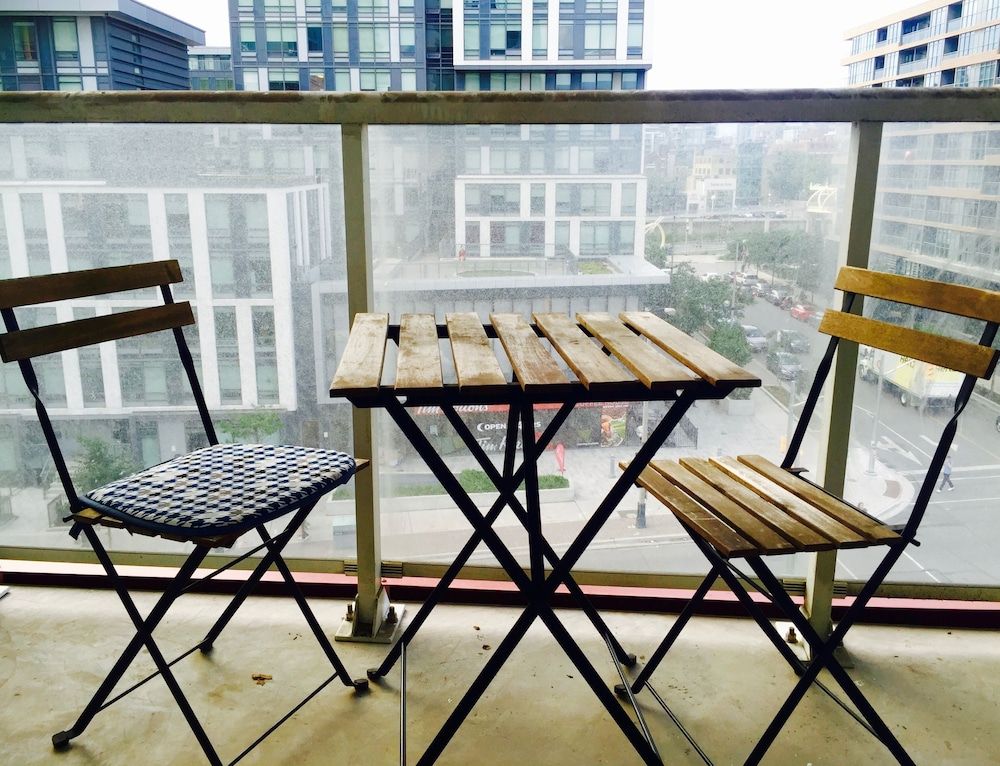 Beautiful Home by Rogers Centre Design Condo, 1 Bedroom, Kitchenette, City View 9