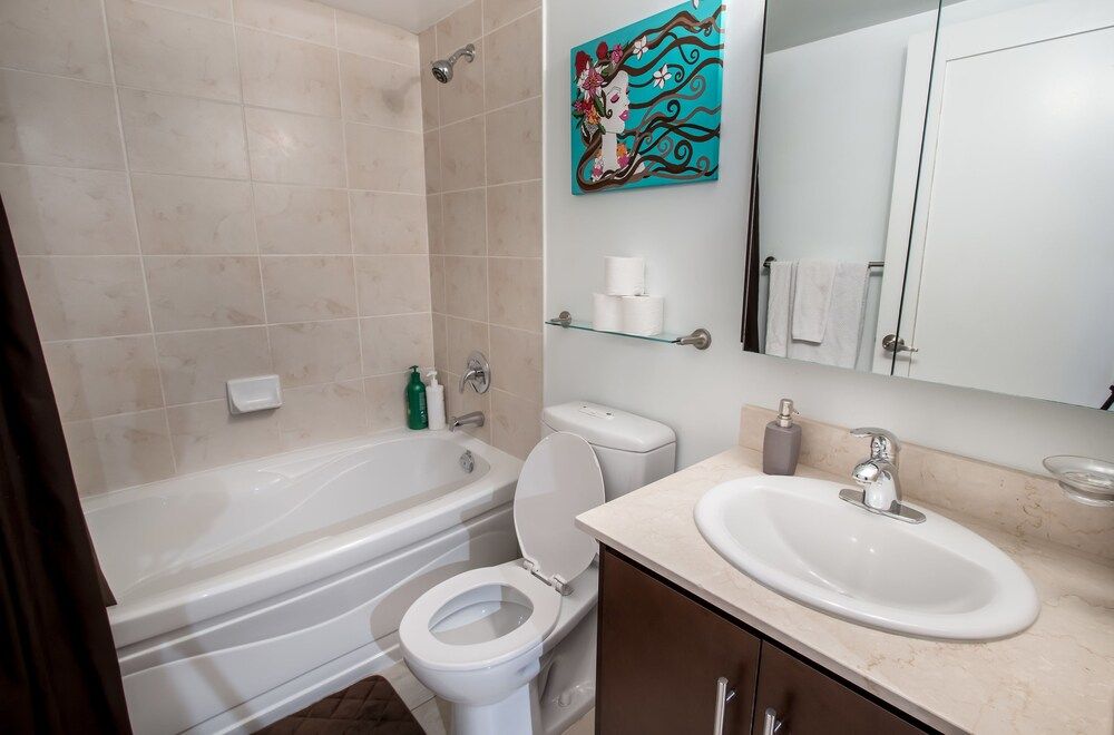 undefined MiCasa Suites - Stylish Condo in the Heart of Downtown 9