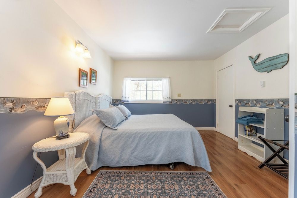 Traditional Cottage, Multiple Beds, Garden Area