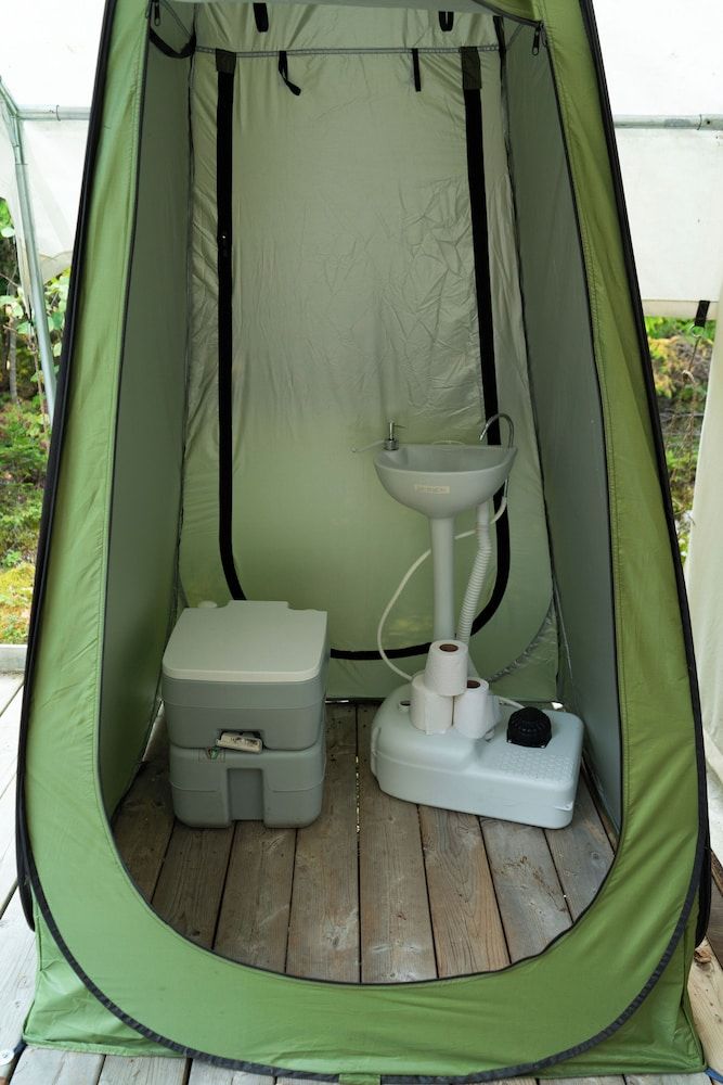 Dominion Hill Country Inn Classic Tent, 1 Queen Bed, Hill View 3