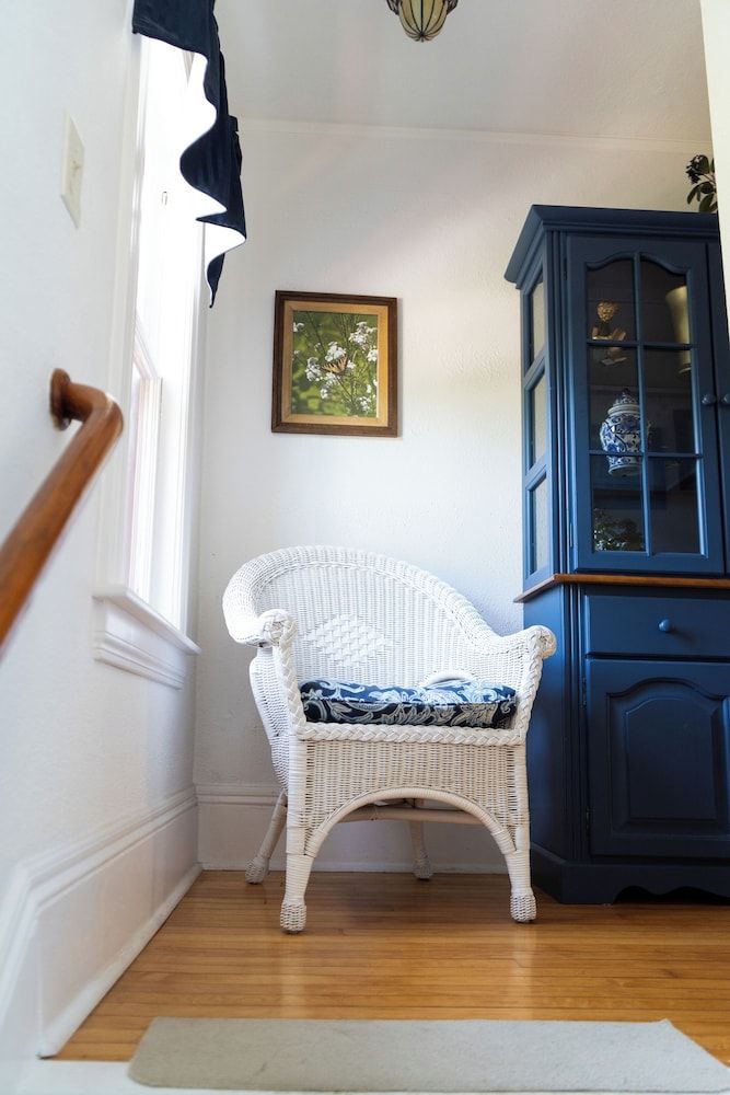 Dominion Hill Country Inn Grand Cottage, 2 Bedrooms, Fireplace, Garden Area 17