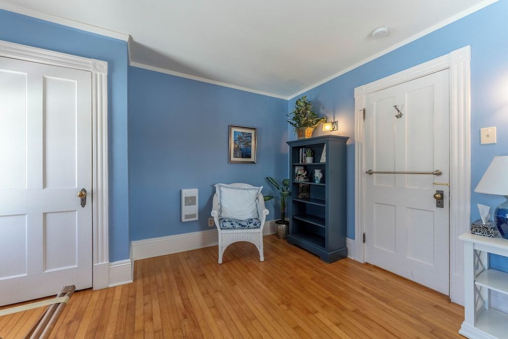 Dominion Hill Country Inn Grand Cottage, 2 Bedrooms, Fireplace, Garden Area 20