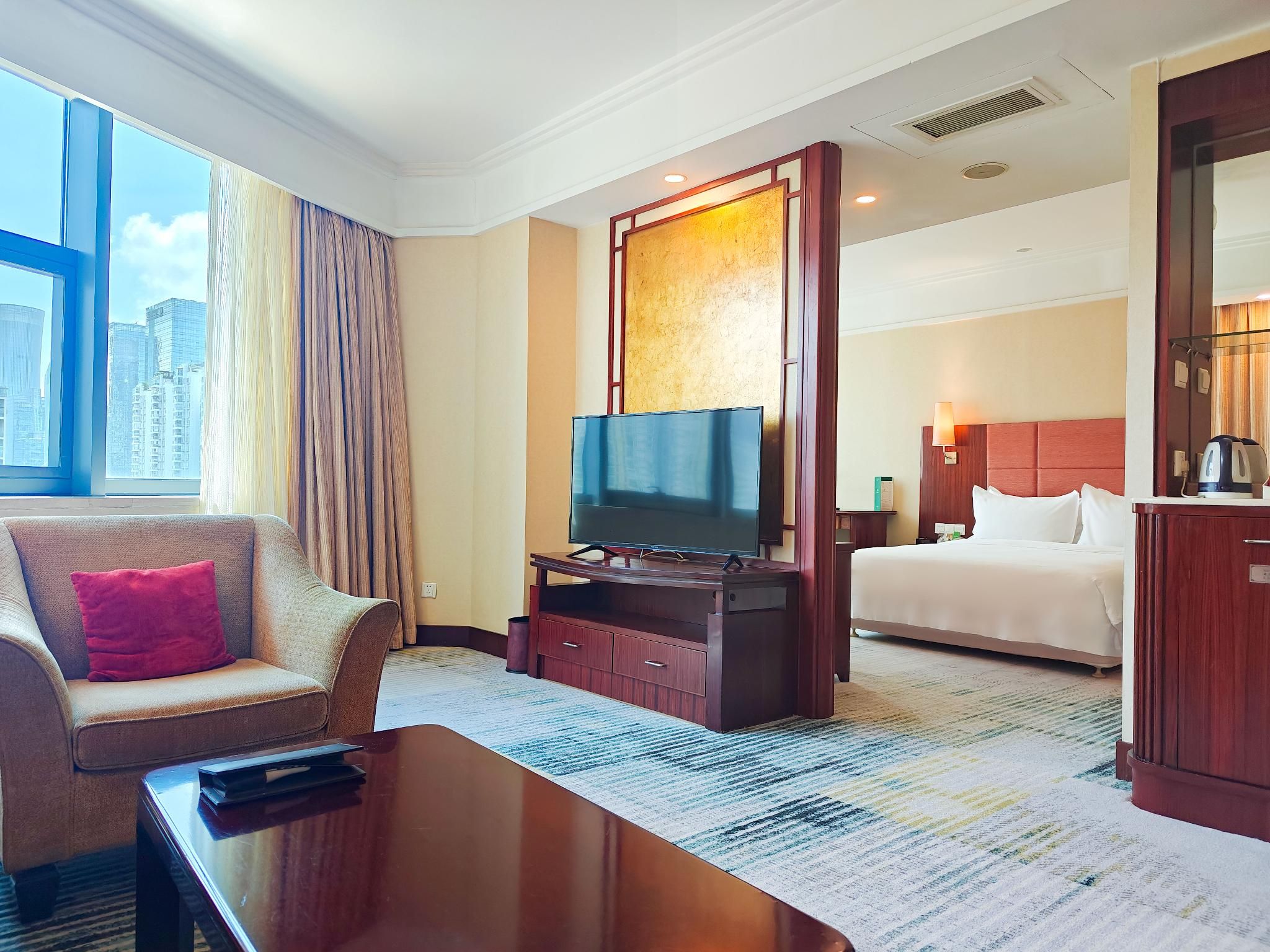 1 Bedroom Suite