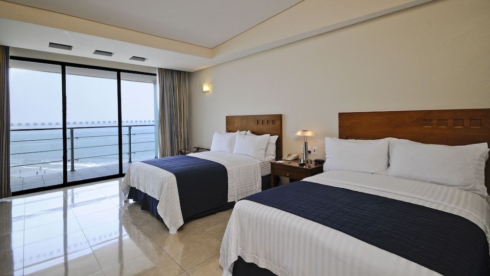 Standard Room, 2 Double Beds, Ocean View