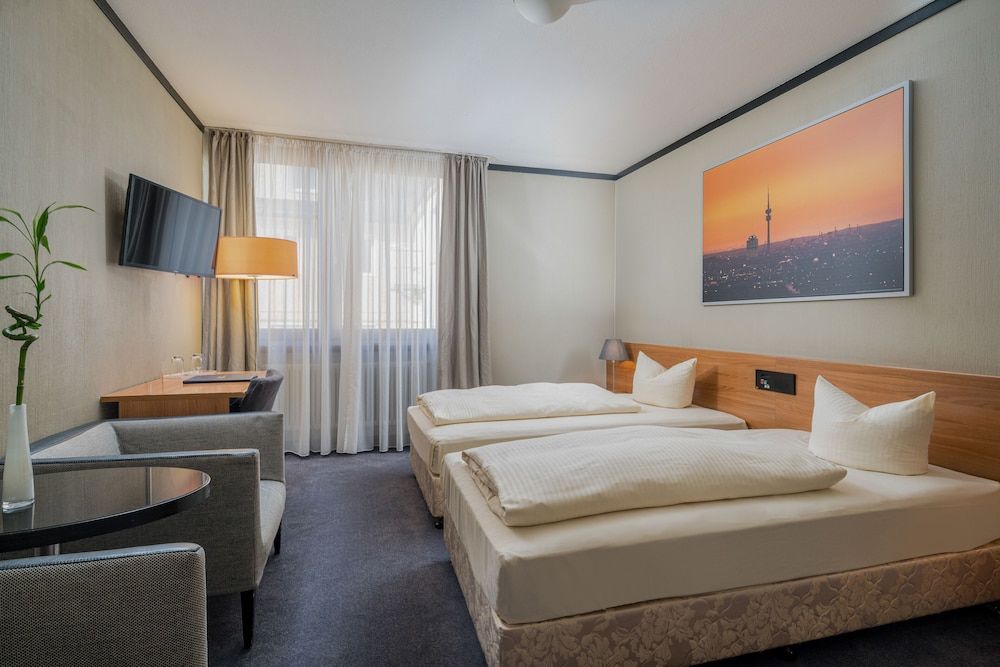 Hotel Fidelio Twin Room 6